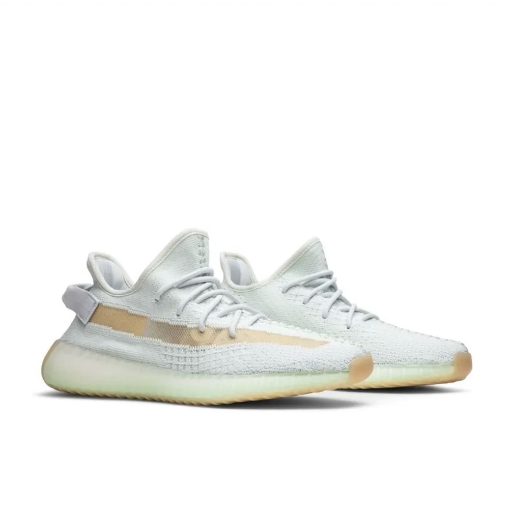 NEW WITH BOX AND TAG AUTHENTIC YEEZY BOOST 350 ‘ Hyperspace’